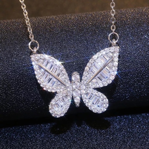 NWT Crystal and Silver Butterfly Necklace with Gift Box - Picture 6 of 6